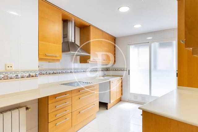 3 sypialnia Apartament do wynajęcia w Mestalla, Miasto Walencja z garażem - 2 300 € (Ref: 9959840)