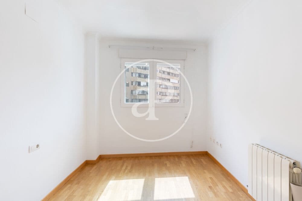3 bedroom Apartment for rent in Valencia city with garage - € 2,300 (Ref: 9959840)