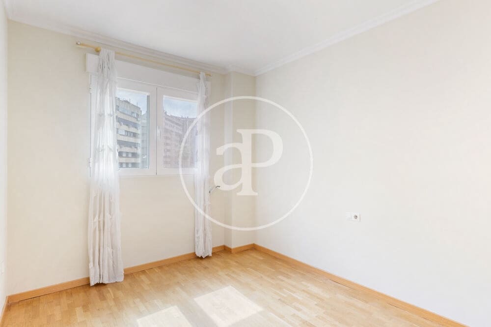 3 bedroom Apartment for rent in Valencia city with garage - € 2,300 (Ref: 9959840)