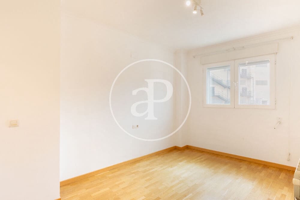 3 bedroom Apartment for rent in Valencia city with garage - € 2,300 (Ref: 9959840)