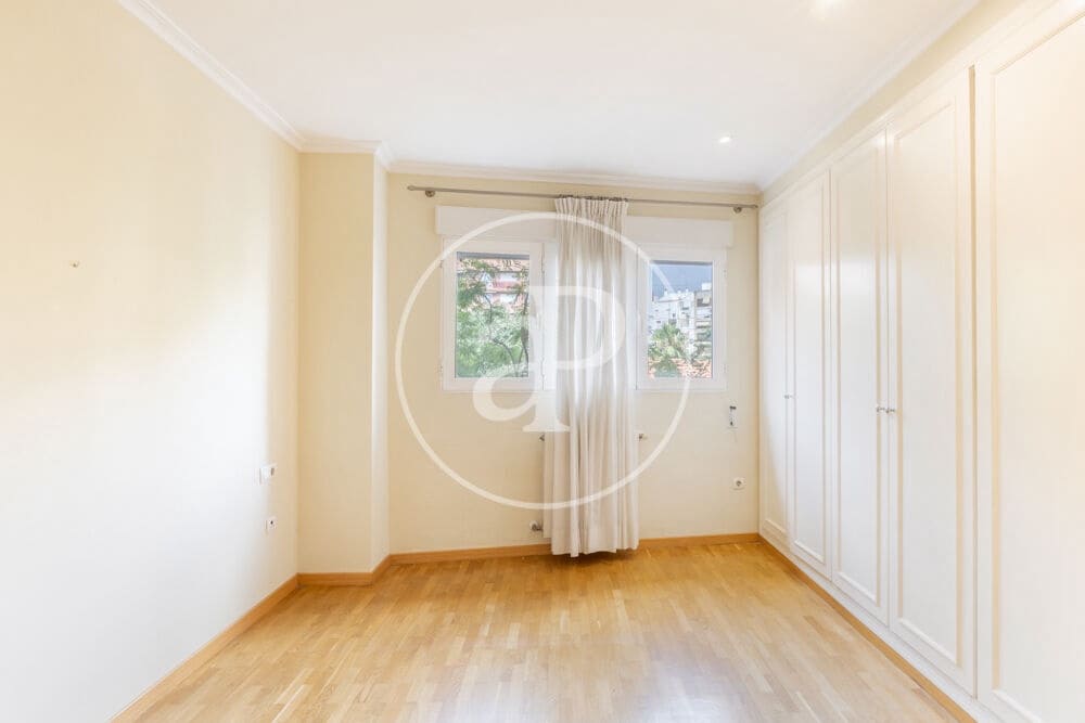 3 bedroom Apartment for rent in Valencia city with garage - € 2,300 (Ref: 9959840)