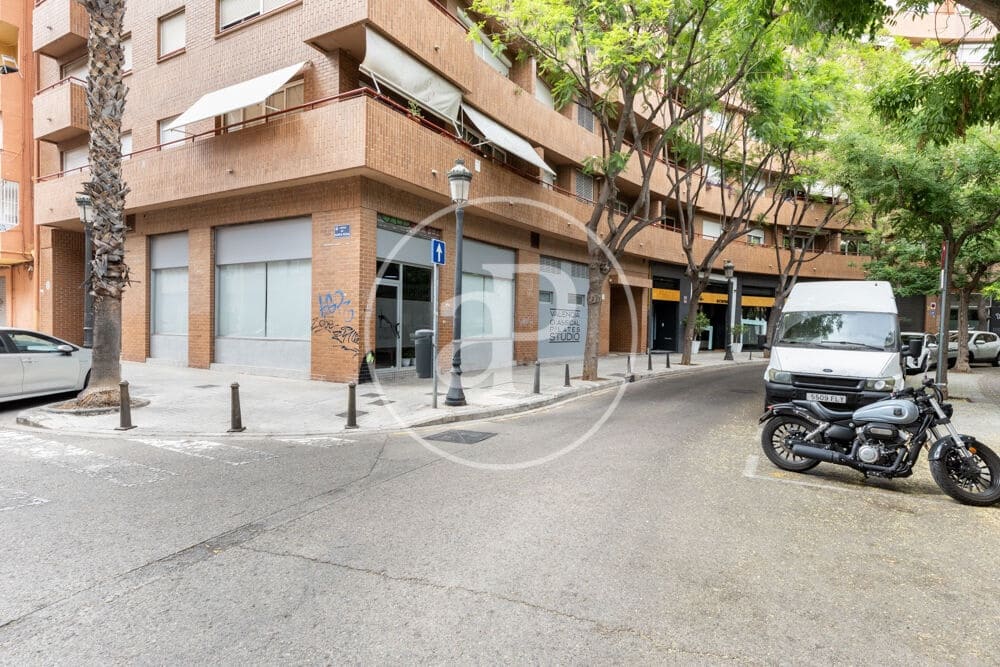 3 bedroom Apartment for rent in Valencia city with garage - € 2,300 (Ref: 9959840)