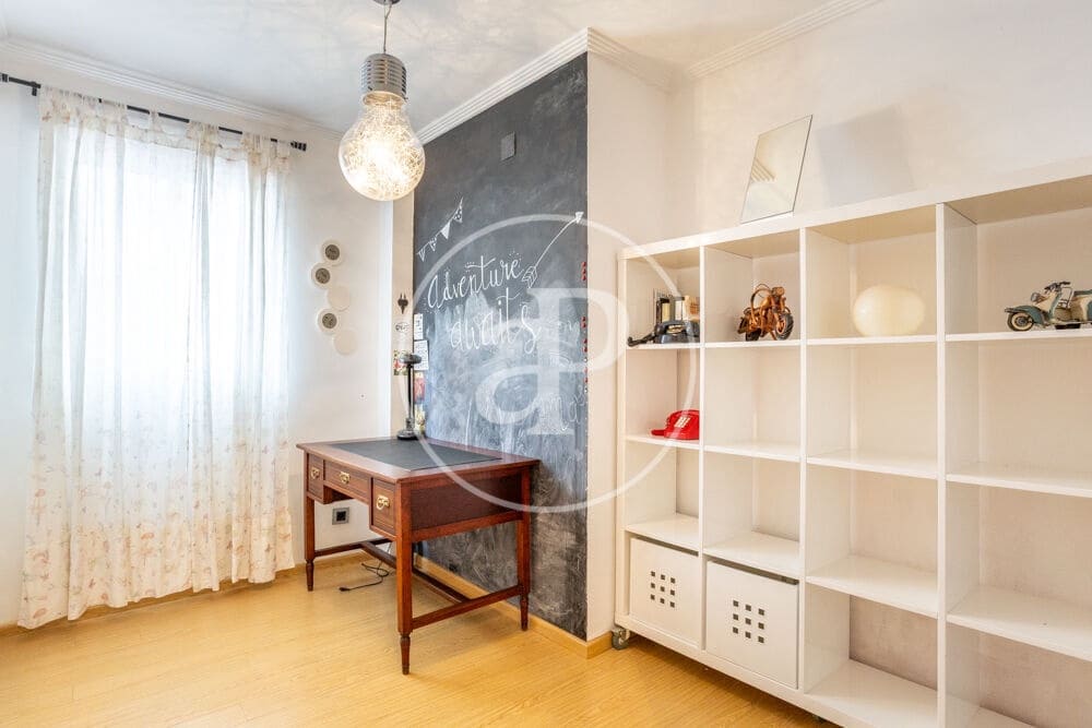 4 camera da letto Appartamento da affittare in Valencia citta - 1.800 € (Rif: 9959841)