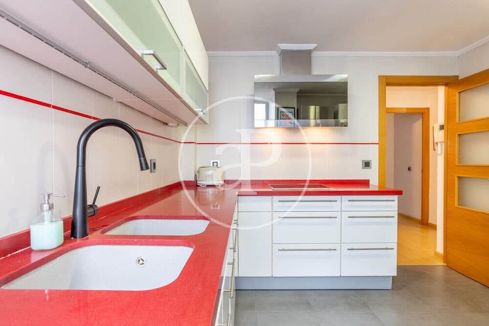 4 camera da letto Appartamento da affittare in Valencia citta - 1.800 € (Rif: 9959841)