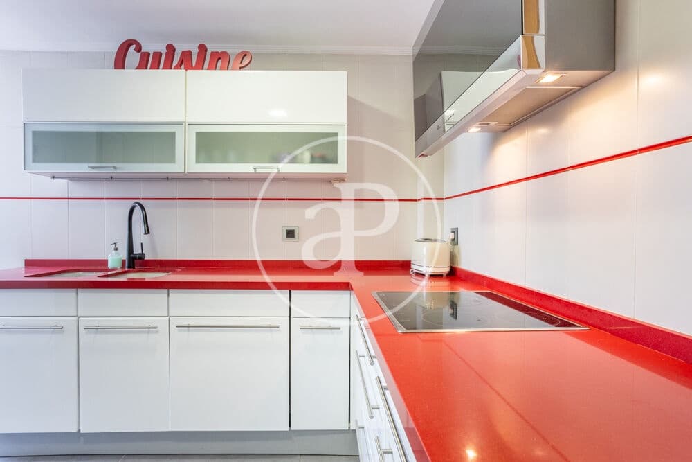 4 camera da letto Appartamento da affittare in Valencia citta - 1.800 € (Rif: 9959841)