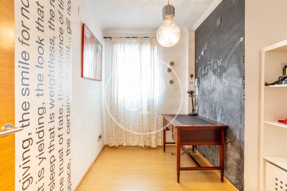 4 camera da letto Appartamento da affittare in Valencia citta - 1.800 € (Rif: 9959841)