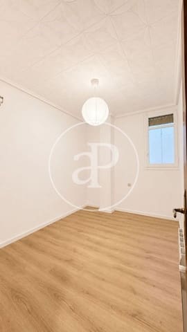 4 soveværelse Lejlighed til leje i Arrancapins, Valencia by - € 1.750 (Ref: 9962774)
