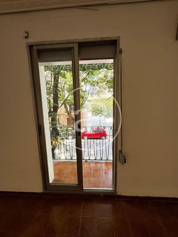 Apartamento de 3 habitaciones en La Llum, València ciudad en alquiler - 1.200 € (Ref: 9965349)