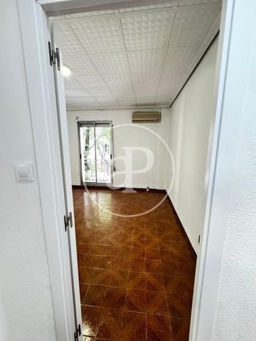 Apartamento de 3 habitaciones en La Llum, València ciudad en alquiler - 1.200 € (Ref: 9965349)