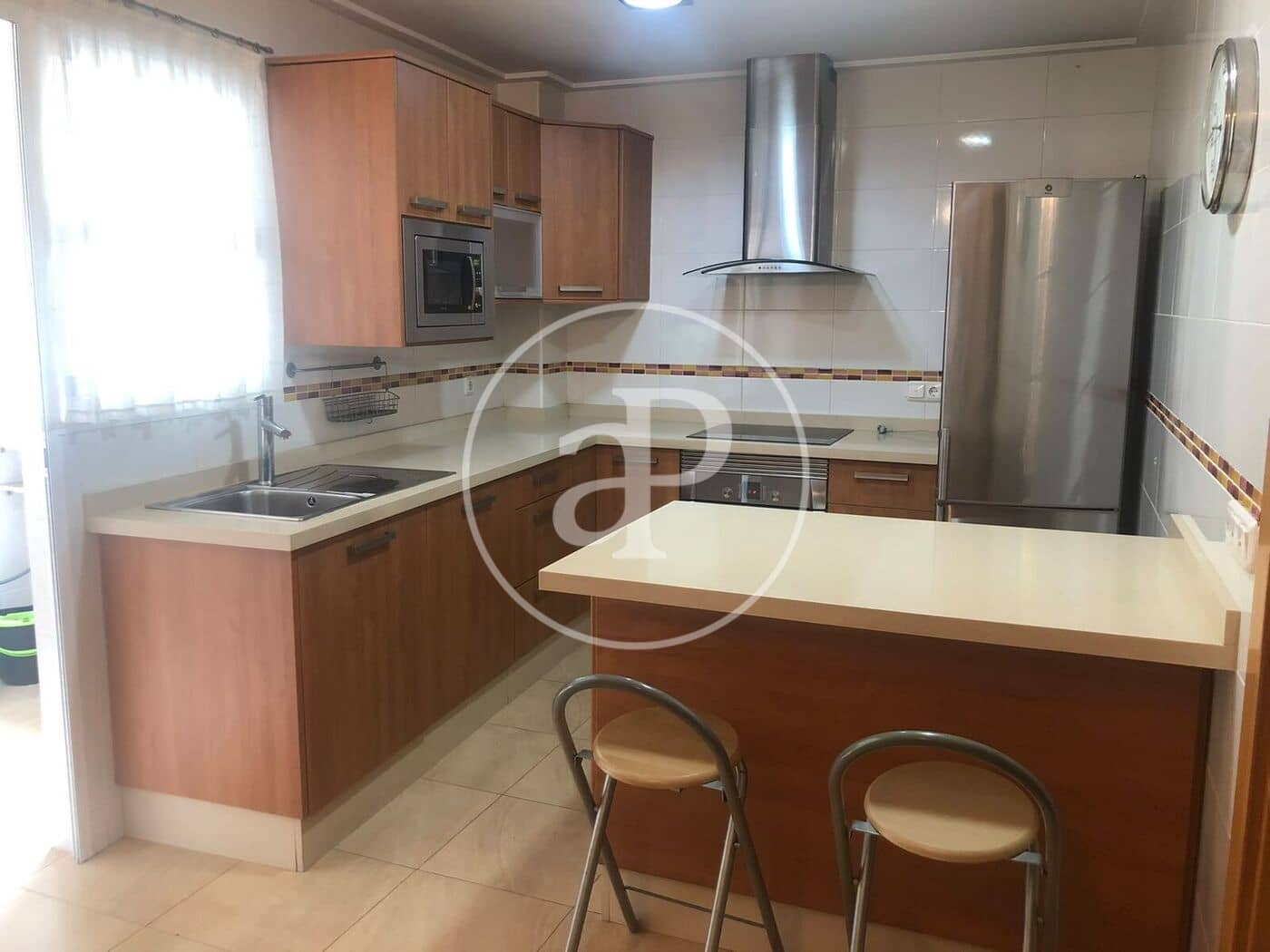 3 bedroom Apartment for rent in Arenales del Sol - € 1,100 (Ref: 9965350)