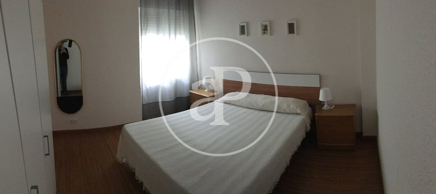 3 bedroom Apartment for rent in Arenales del Sol - € 1,100 (Ref: 9965350)