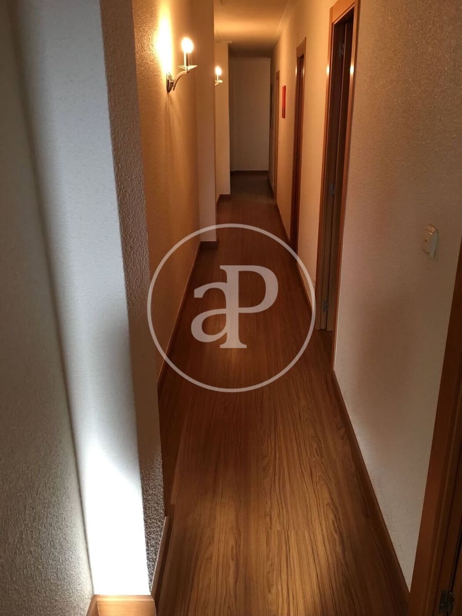 3 bedroom Apartment for rent in Arenales del Sol - € 1,100 (Ref: 9965350)