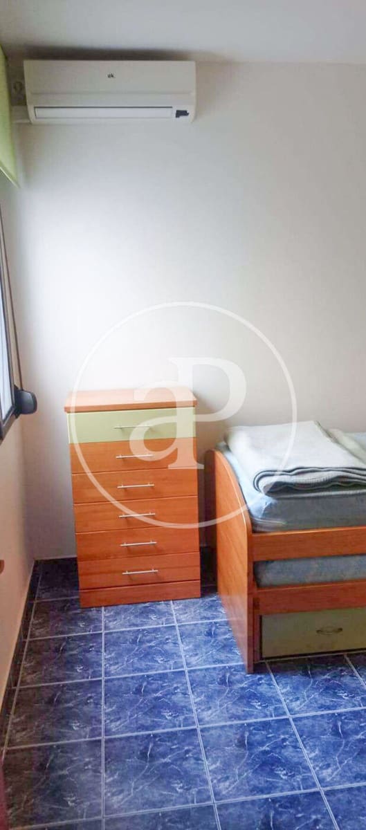 3 bedroom Apartment for sale in Castello de la Plana - € 150,000 (Ref: 9966711)