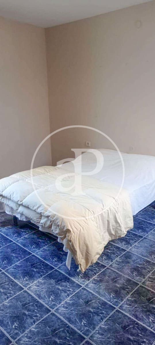 3 bedroom Apartment for sale in Castello de la Plana - € 150,000 (Ref: 9966711)