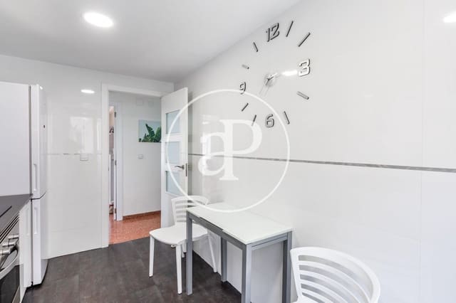4 soverom Leilighet til leie i Patraix, Valencia by - € 1 800 (Ref: 9966712)