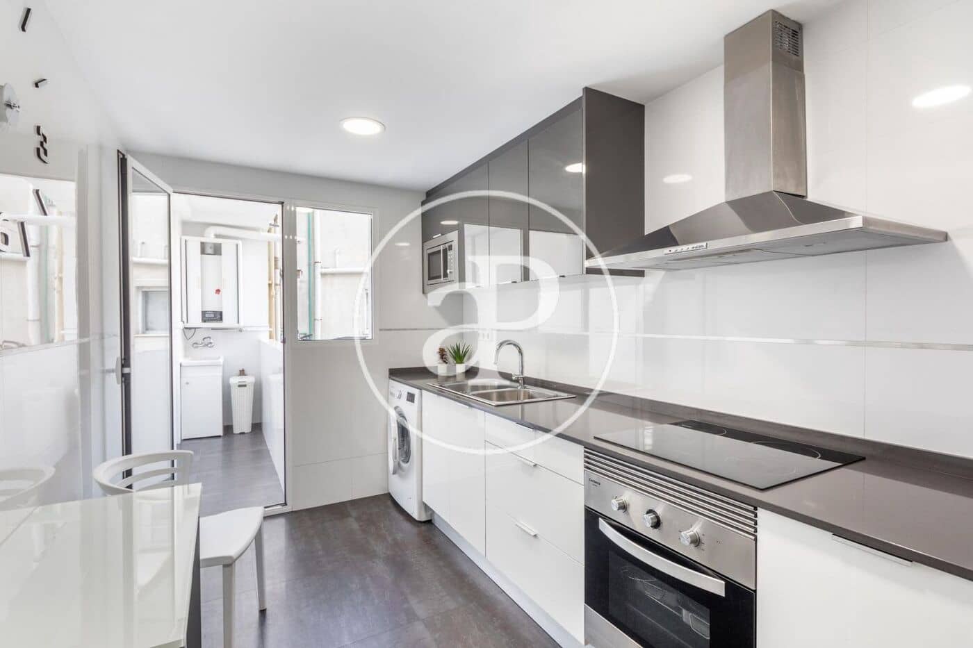 4 soverom Leilighet til leie i Valencia by - € 1 800 (Ref: 9966712)