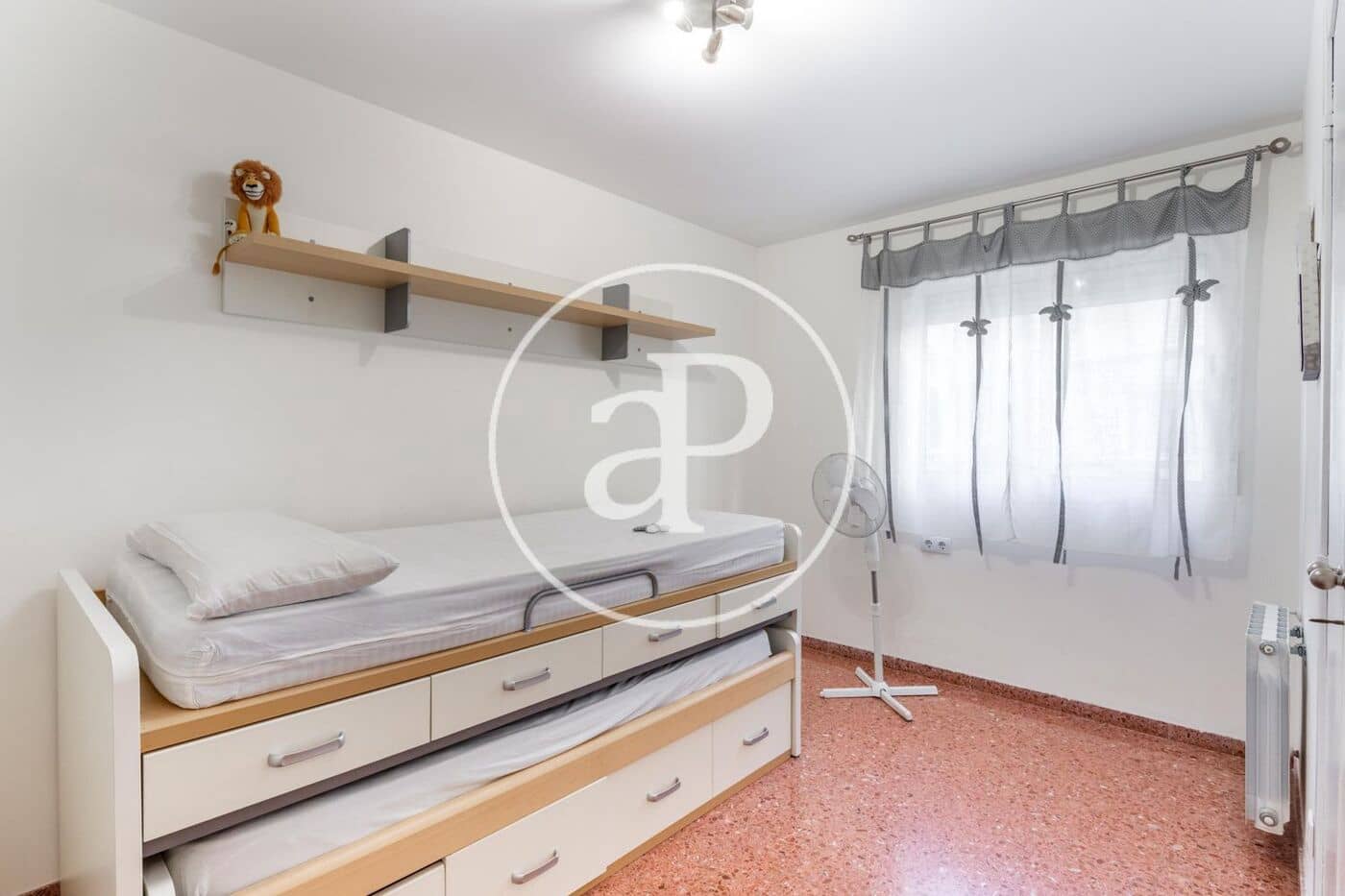 4 soverom Leilighet til leie i Valencia by - € 1 800 (Ref: 9966712)