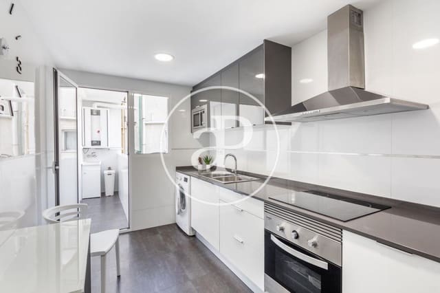 4 soverom Leilighet til leie i Patraix, Valencia by - € 1 800 (Ref: 9966712)