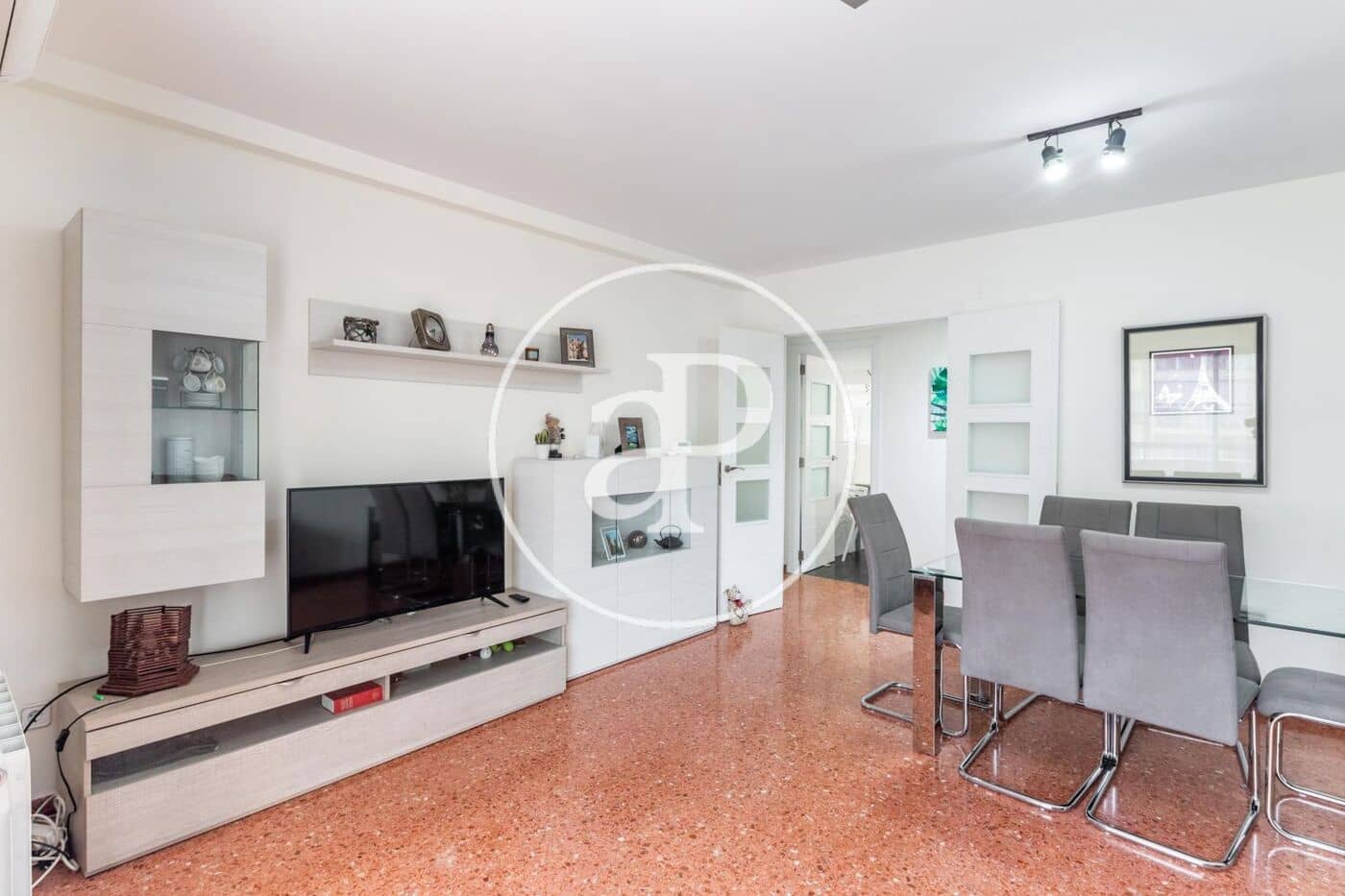 4 soverom Leilighet til leie i Valencia by - € 1 800 (Ref: 9966712)