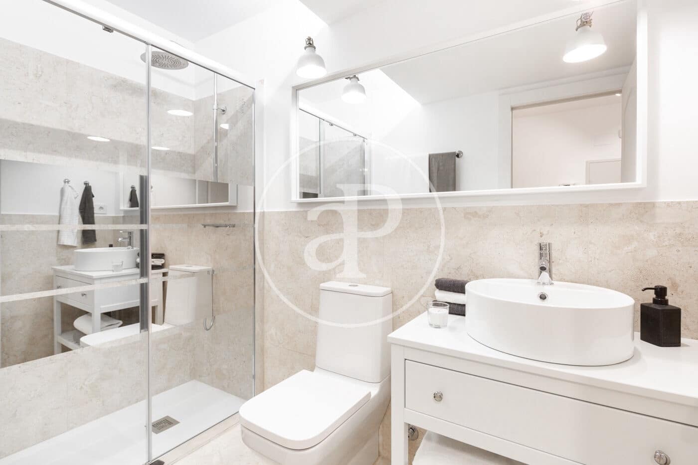 2 bedroom Apartment for rent in Valencia city - € 1,950 (Ref: 9966717)