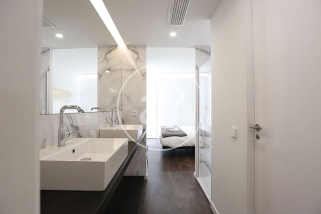 2 soverom Leilighet til leie i Russafa, Valencia by - € 1 600 (Ref: 9966718)