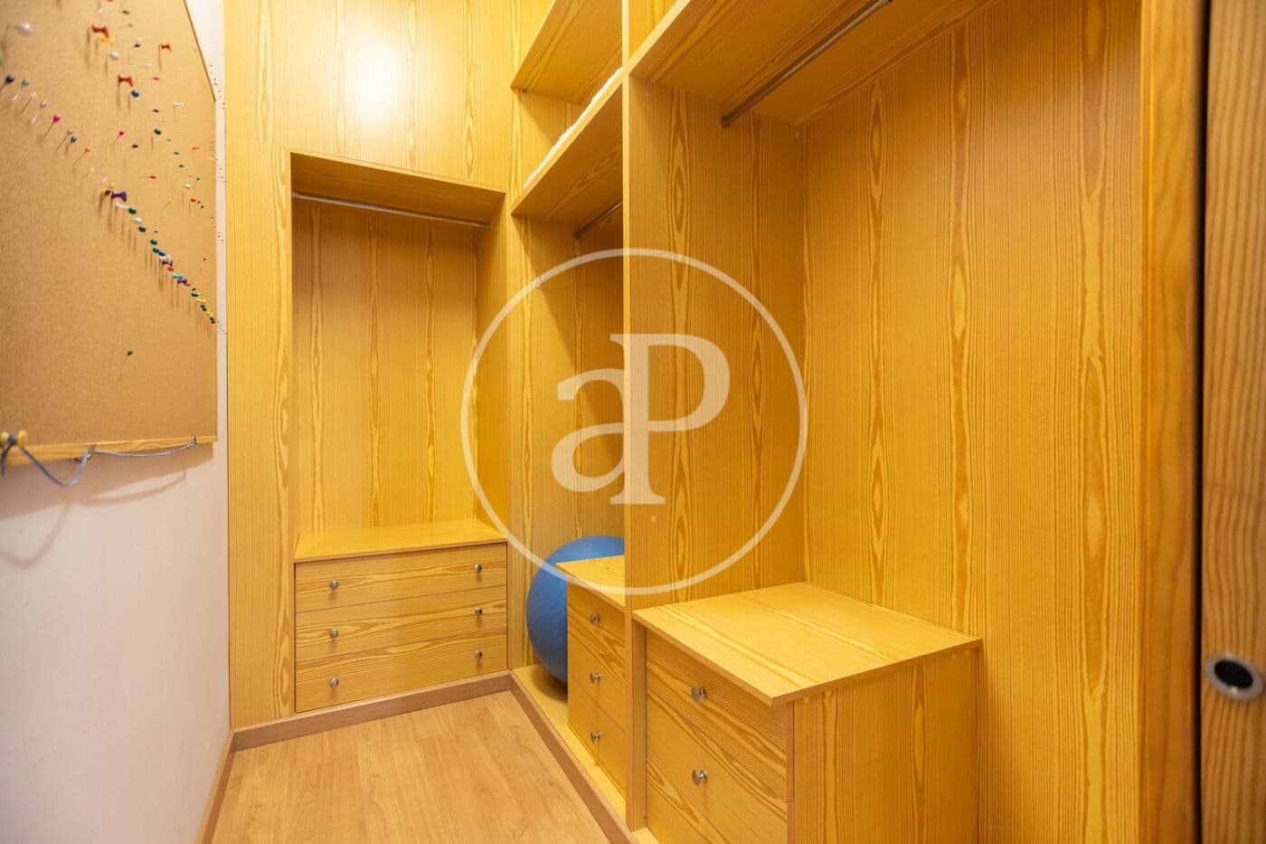 1 soverom Leilighet til leie i Valencia by - € 1 600 (Ref: 9970702)