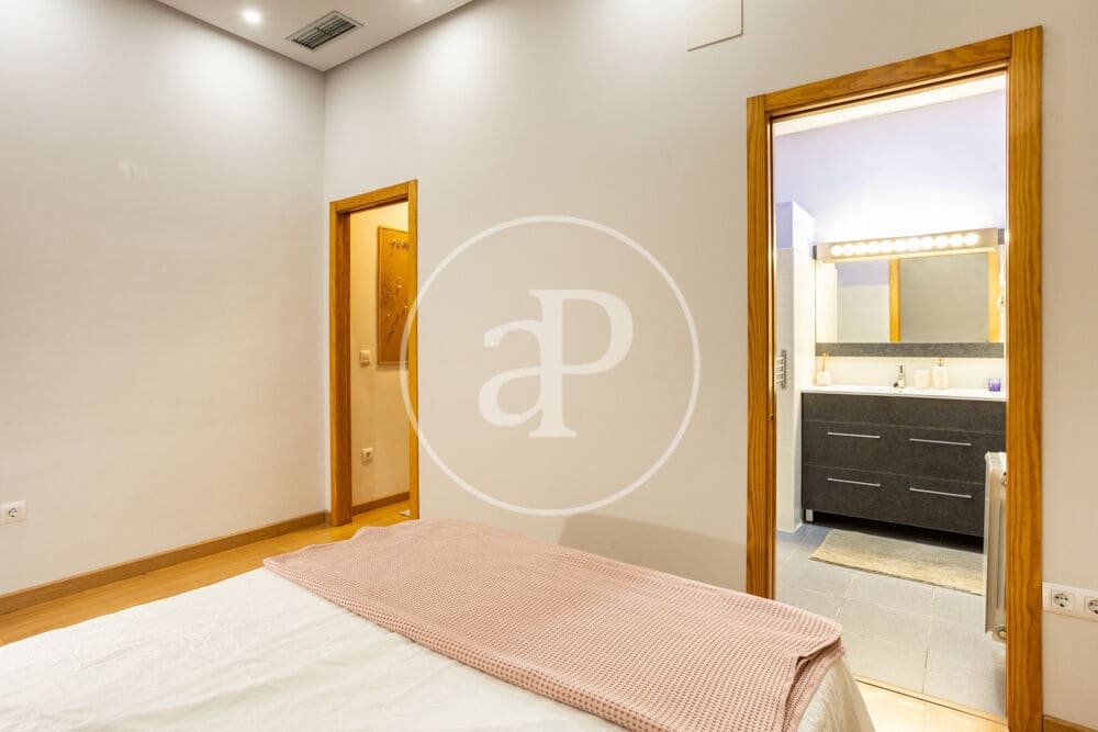 Apartamento de 1 habitación en València ciudad en alquiler - 1.600 € (Ref: 9970702)