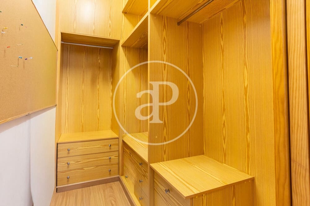 Apartamento de 1 habitación en València ciudad en alquiler - 1.600 € (Ref: 9970702)