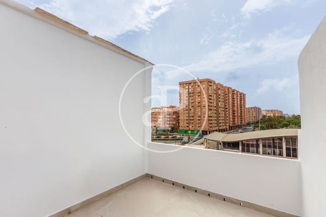 4 soveværelse Penthouse til salg i Cabanyal-Canyamelar, Valencia by - € 300.000 (Ref: 9970703)