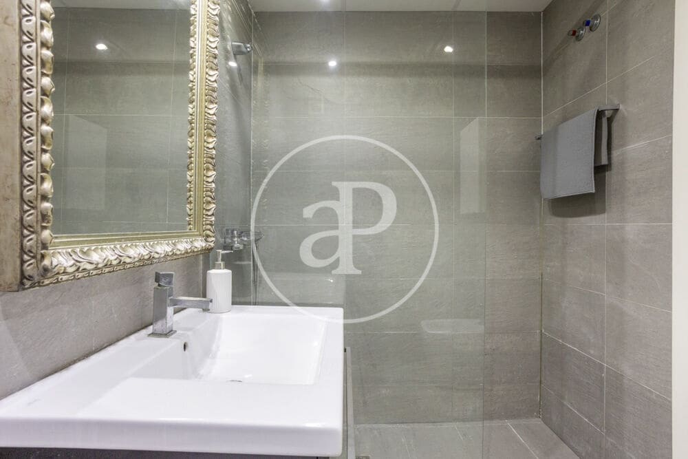 Apartamento de 1 habitación en València ciudad en alquiler - 1.500 € (Ref: 9970705)