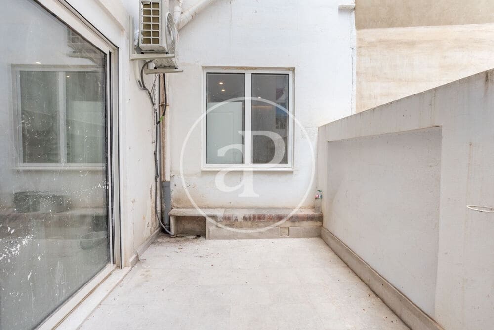 4 sovrum Lägenhet att hyra i Valencia stad - 4 500 € (Ref: 9970707)
