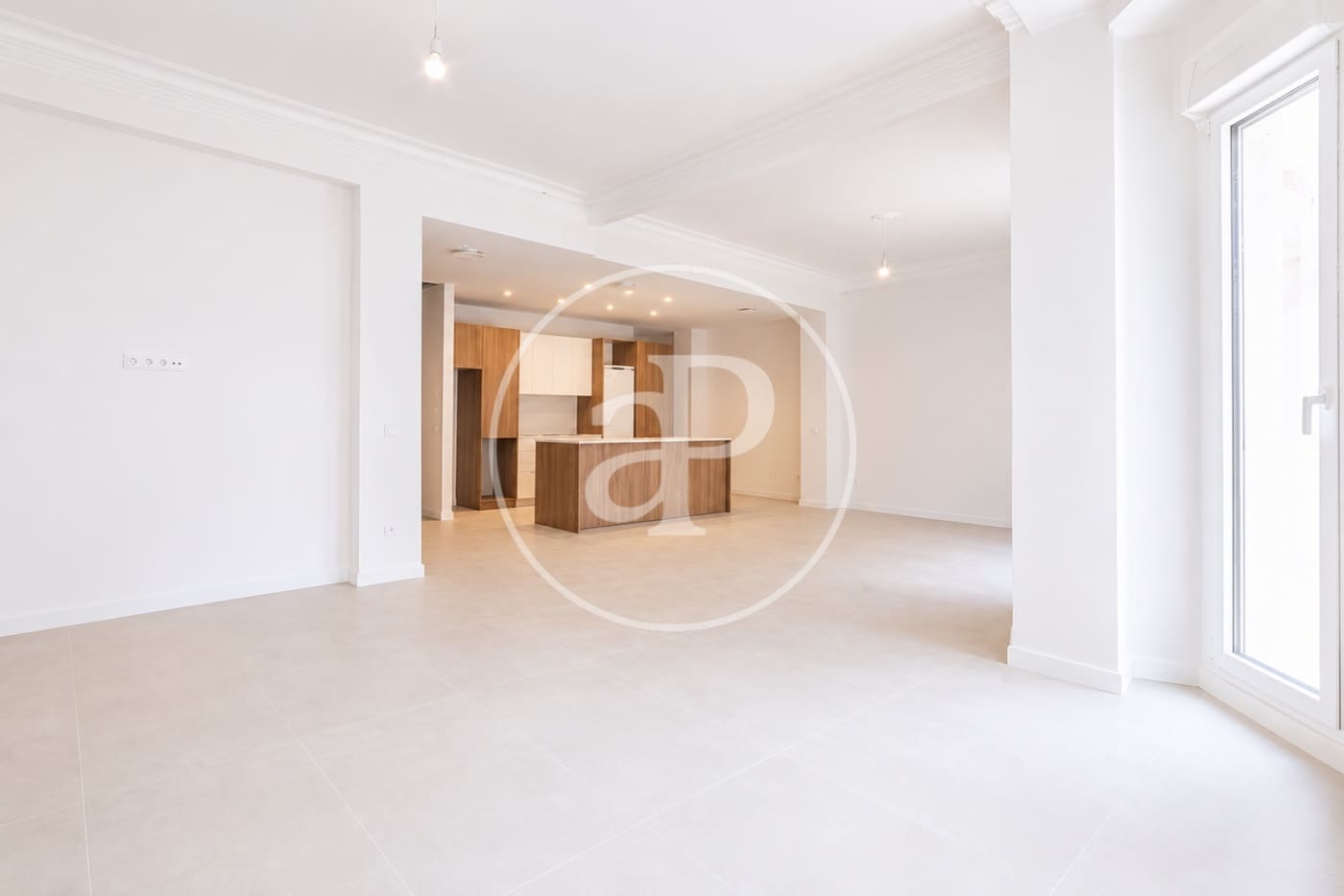 4 sovrum Lägenhet att hyra i Valencia stad - 4 500 € (Ref: 9970707)