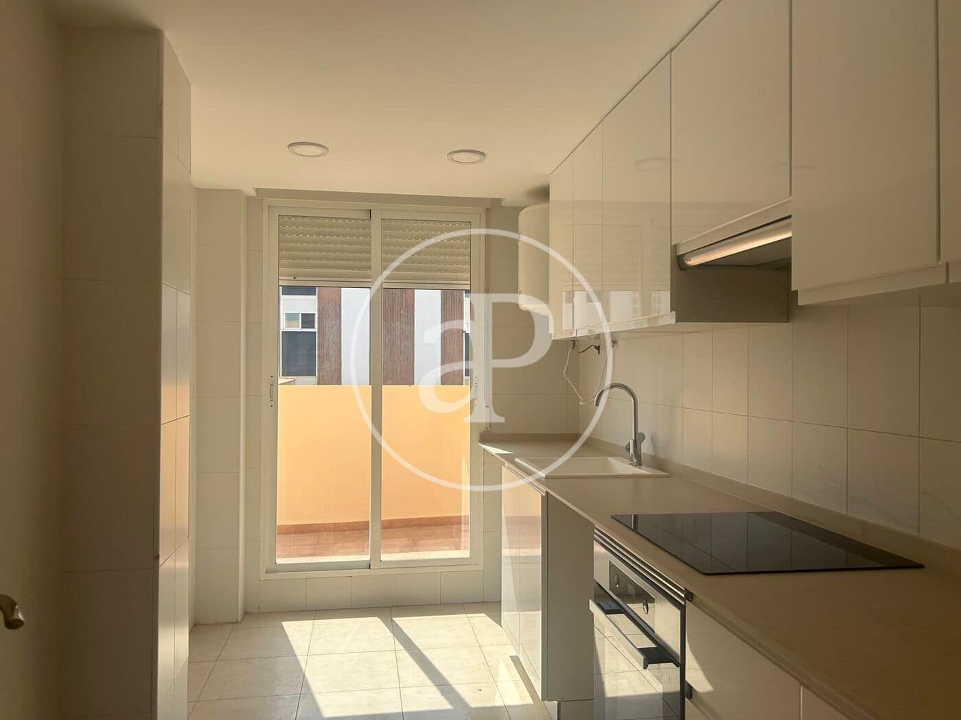 3 bedroom Apartment for rent in Sagunto / Sagunt - € 1,500 (Ref: 9973381)