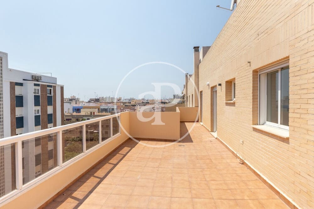 Appartement de 3 chambres à louer à Sagunto / Sagunt - 1 500 € (Ref: 9973381)
