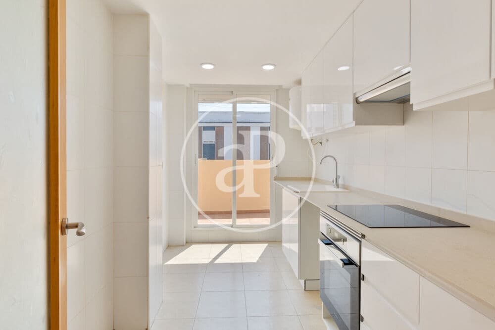 Appartement de 3 chambres à louer à Sagunto / Sagunt - 1 500 € (Ref: 9973381)