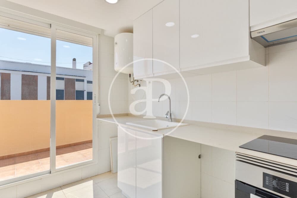Appartement de 3 chambres à louer à Sagunto / Sagunt - 1 500 € (Ref: 9973381)