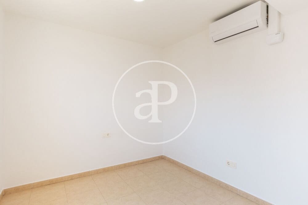 Appartement de 3 chambres à louer à Sagunto / Sagunt - 1 500 € (Ref: 9973381)