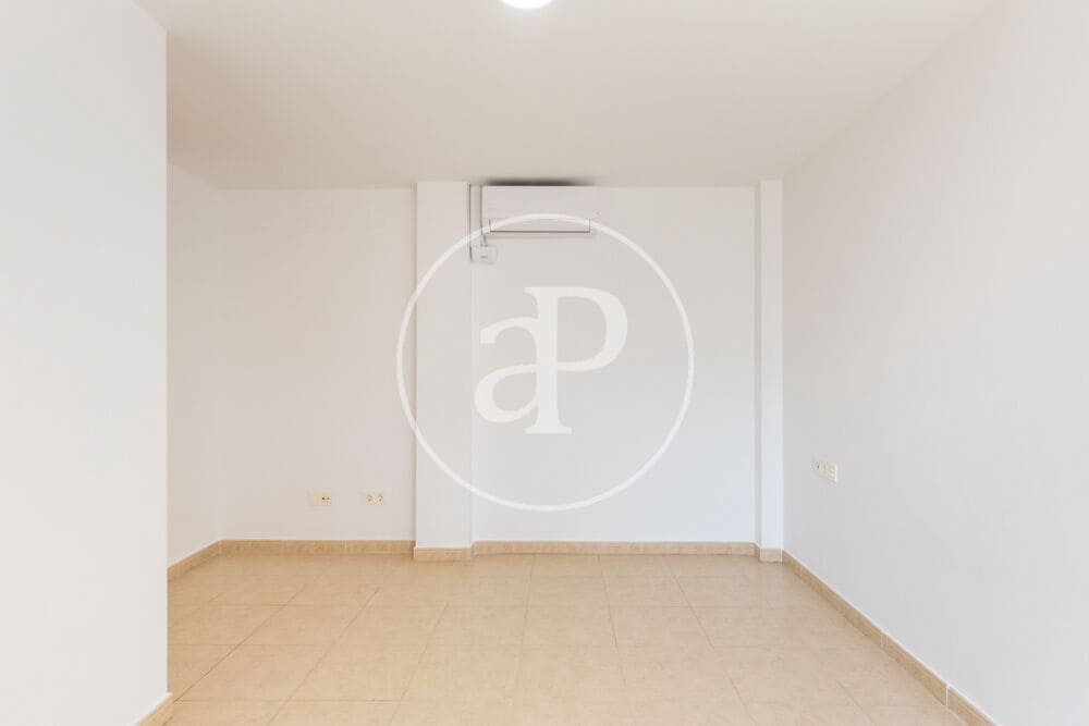 Appartement de 3 chambres à louer à Sagunto / Sagunt - 1 500 € (Ref: 9973381)