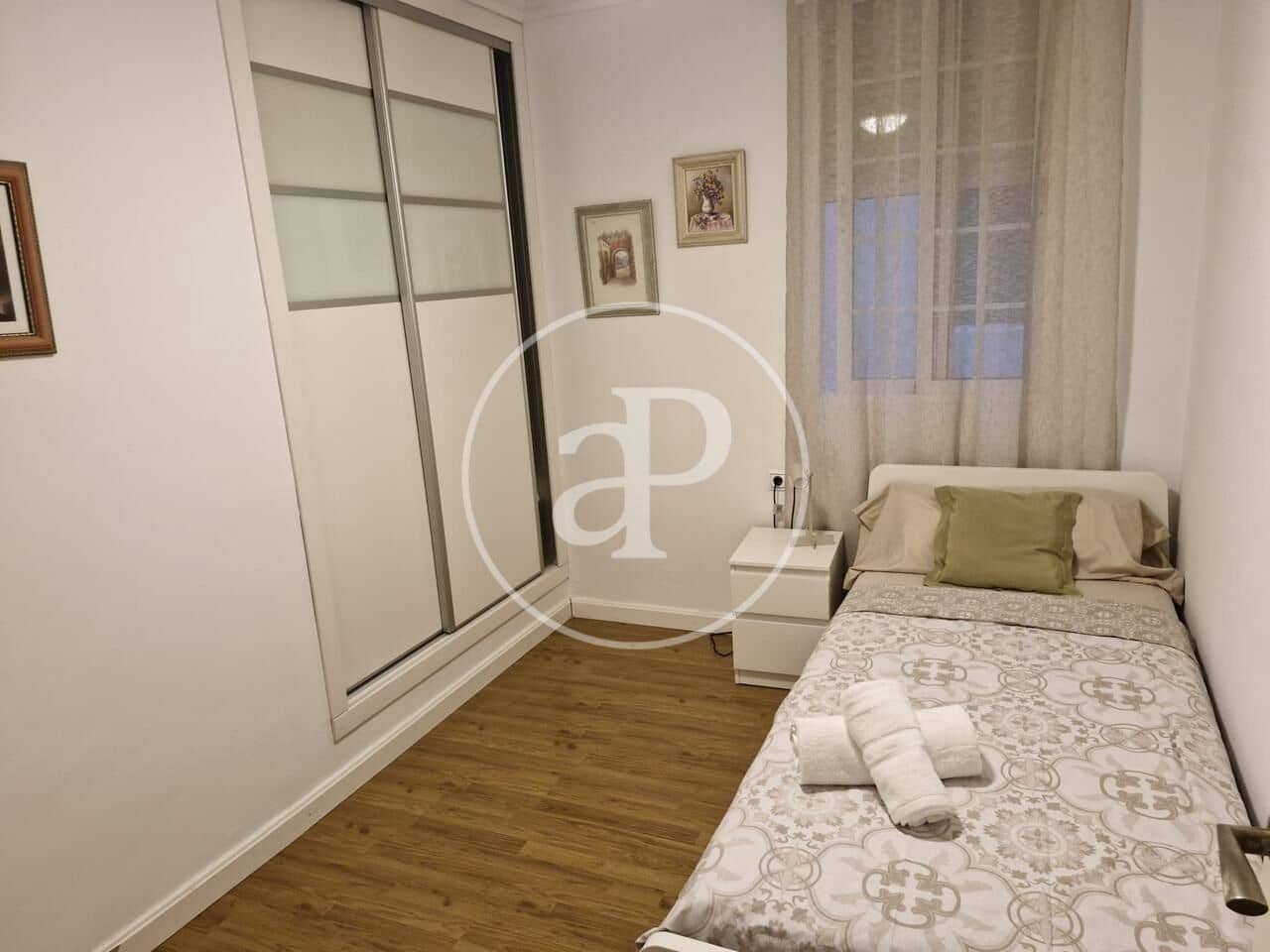 3 bedroom Apartment for rent in Valencia city - € 1,500 (Ref: 9973382)