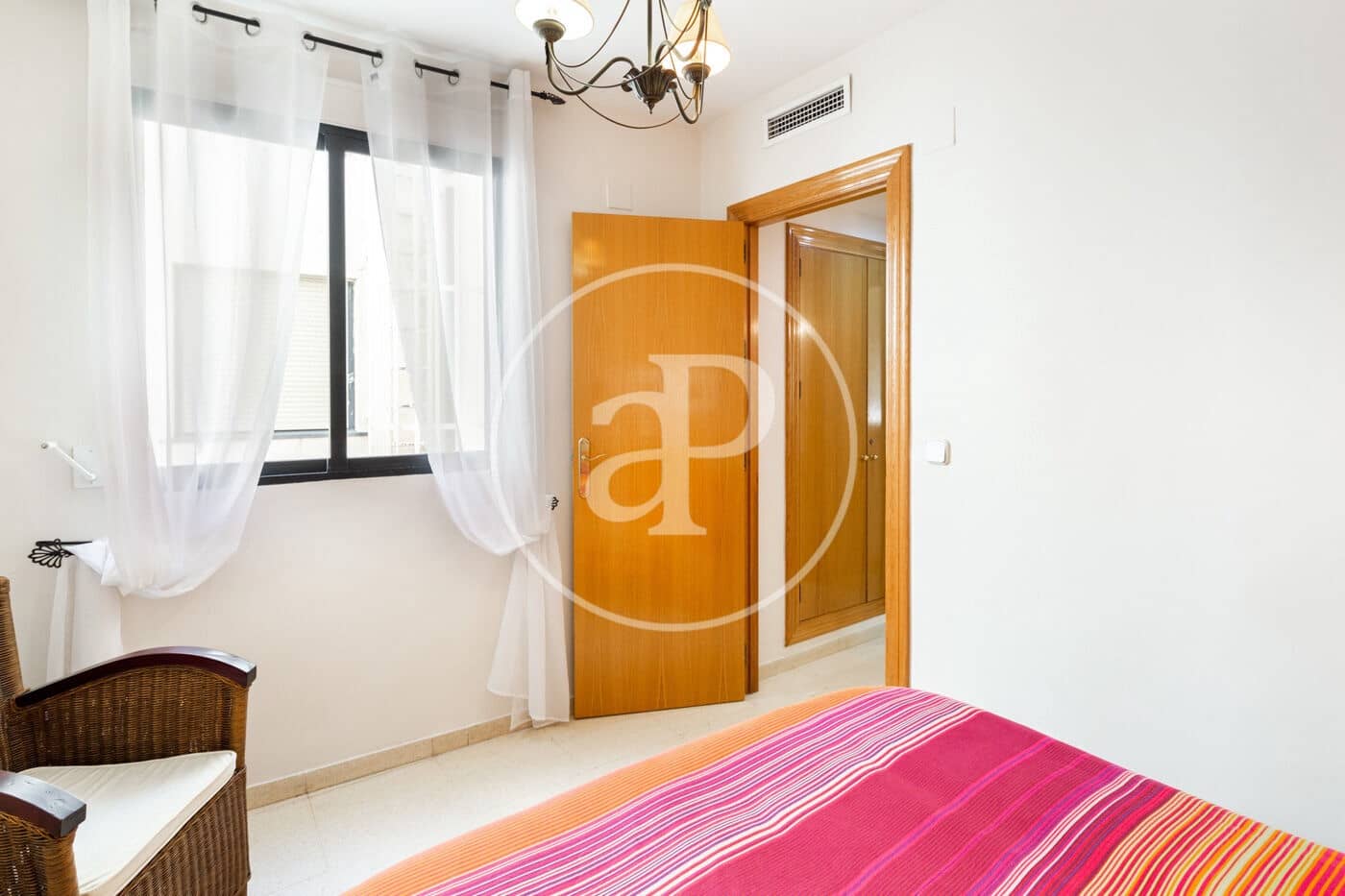 2 camera da letto Appartamento da affittare in Valencia citta - 1.850 € (Rif: 9975511)