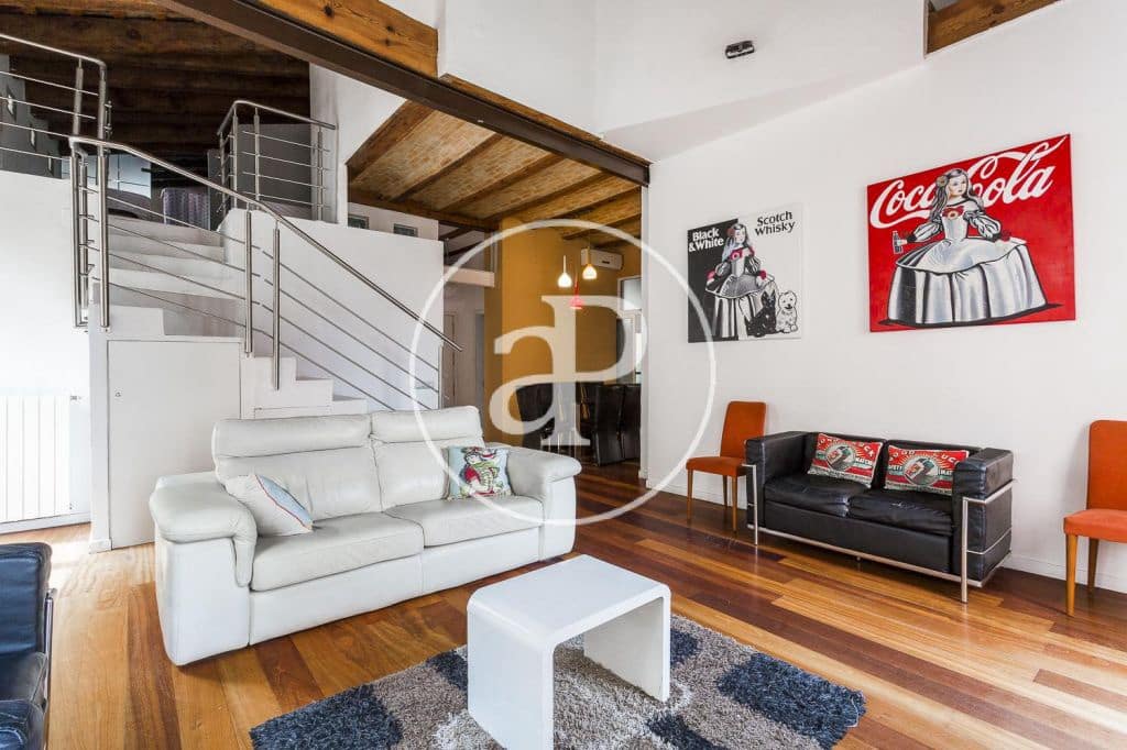 5 bedroom Apartment for rent in Valencia city - € 2,500 (Ref: 9975512)