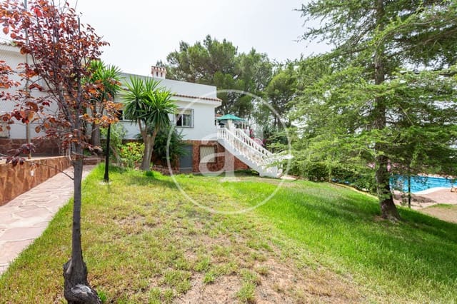 9 slaapkamer Villa te koop in Calicanto, Godelleta met zwembad - € 1.000.000 (Ref: 9978954)