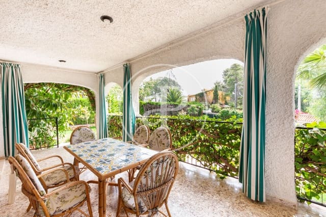 9 slaapkamer Villa te koop in Calicanto, Godelleta met zwembad - € 1.000.000 (Ref: 9978954)