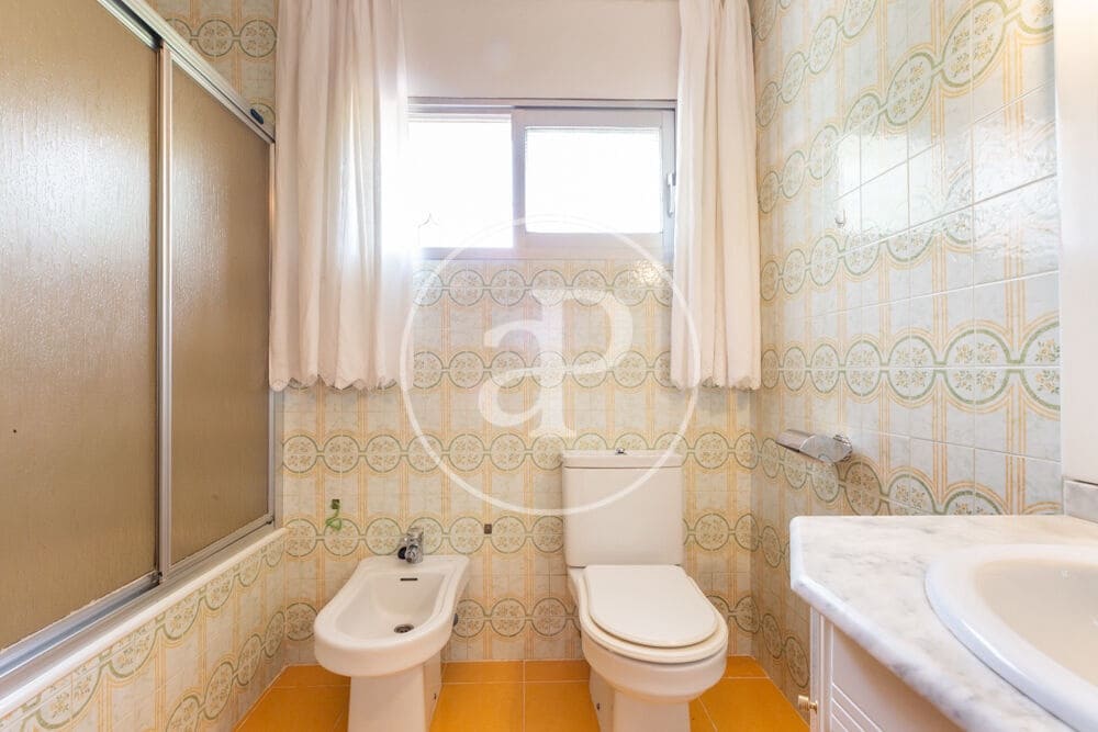 9 slaapkamer Villa te koop in Calicanto met zwembad - € 1.000.000 (Ref: 9978954)