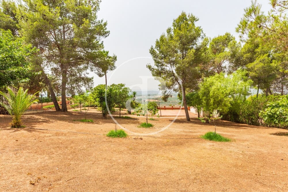 Grond te koop in Chiva - € 240.000 (Ref: 9978957)