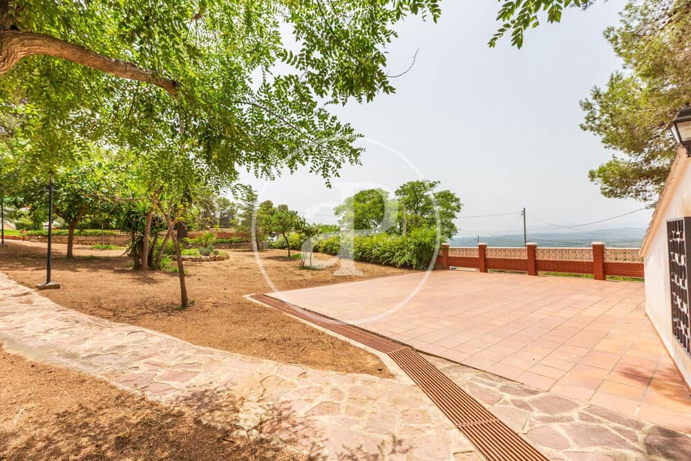 Grond te koop in Chiva - € 240.000 (Ref: 9978957)