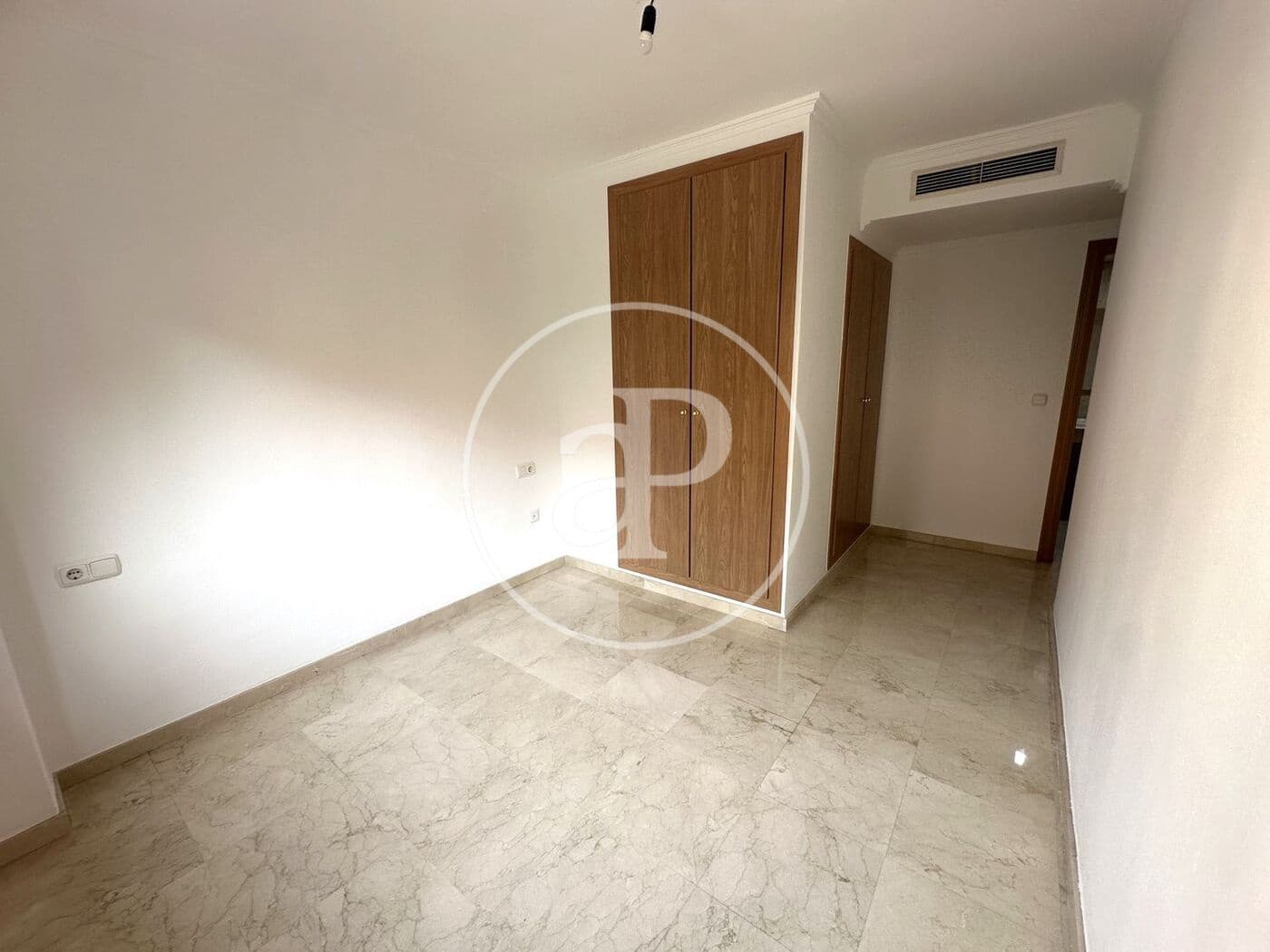 2 bedroom Apartment for rent in Valencia city with pool garage - € 2,000 (Ref: 9978958)
