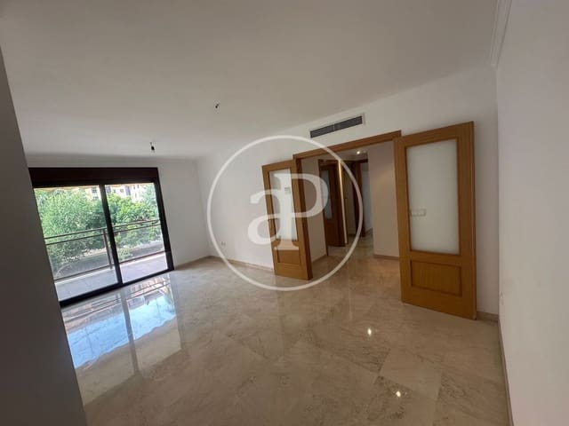 2 bedroom Apartment for rent in La Creu del Grau, Valencia city with pool garage - € 2,000 (Ref: 9978958)