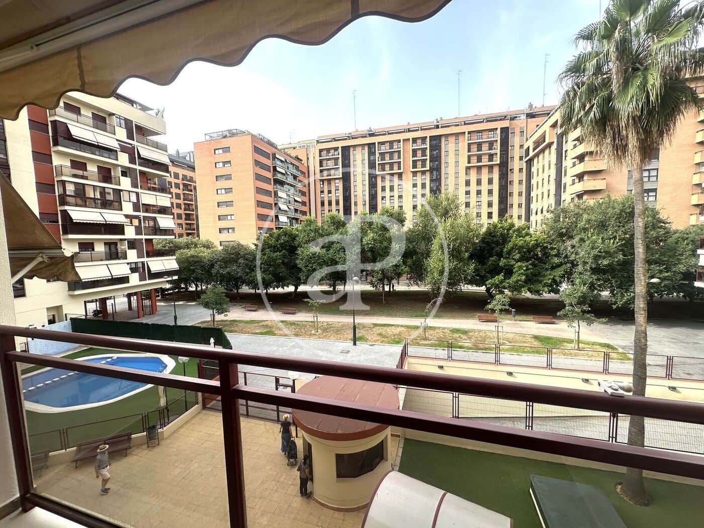 2 bedroom Apartment for rent in Valencia city with pool garage - € 2,000 (Ref: 9978958)