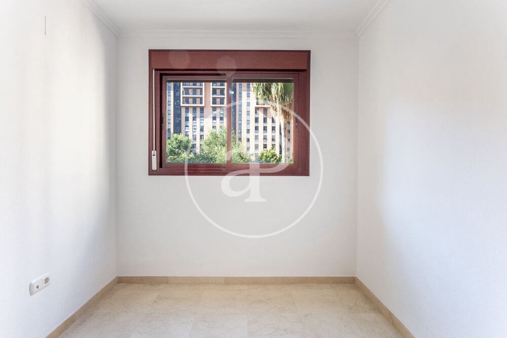 2 sovrum Lägenhet att hyra i Valencia stad med pool garage - 2 000 € (Ref: 9978958)